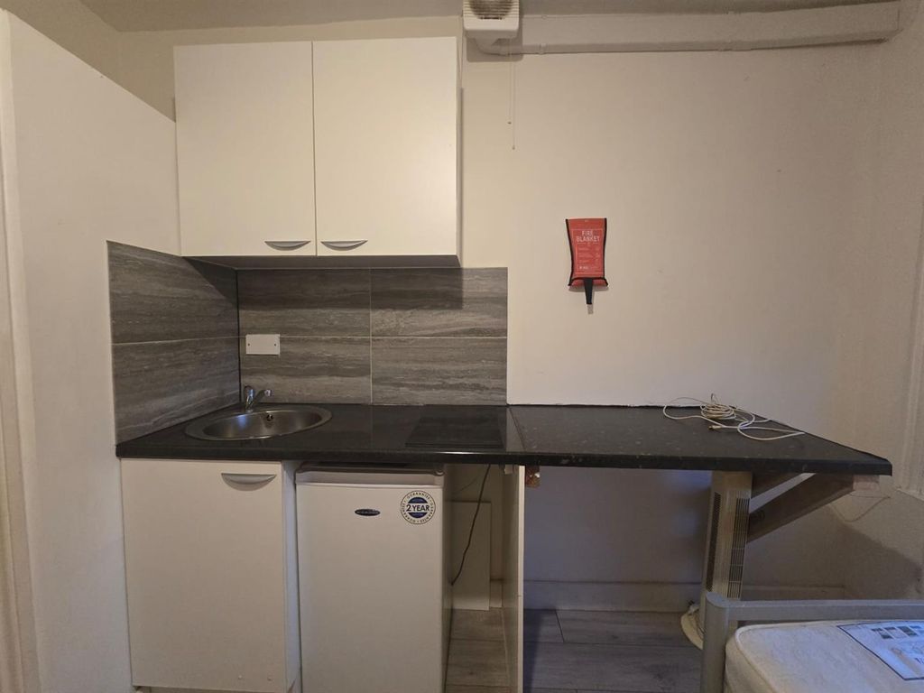 Property photo 2 of 4 F604928d-E25E-436E-B74B-30047A75E56d.Jpg