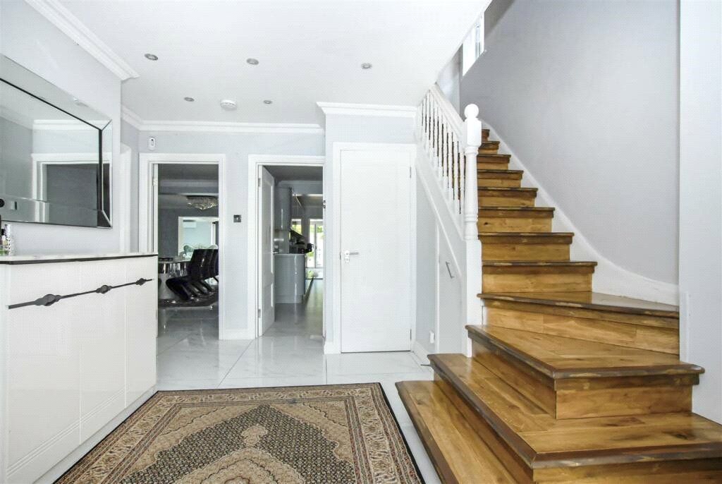 Property photo 3 of 26 Picture No. 15