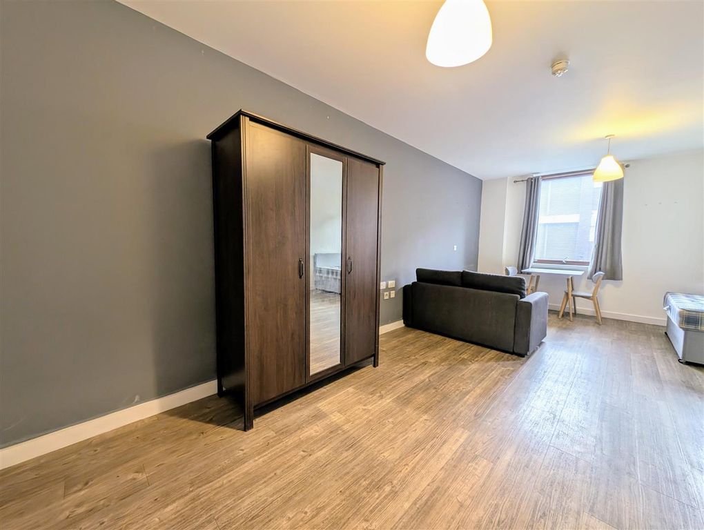 Property photo 3 of 7