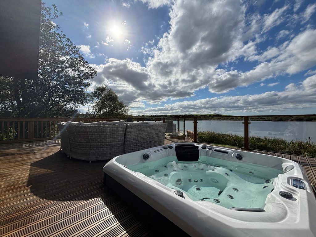 Property photo 2 of 24