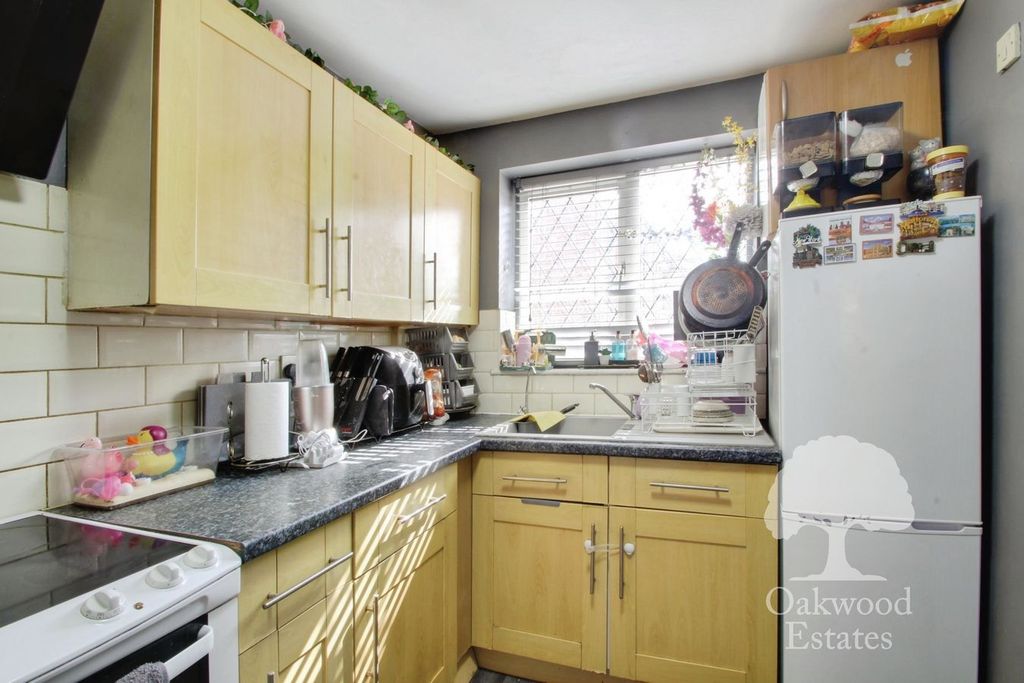 Property photo 3 of 16