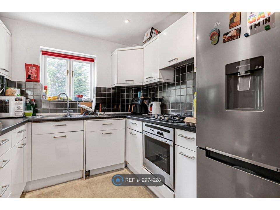 Property photo 1 of 20 Kitchen