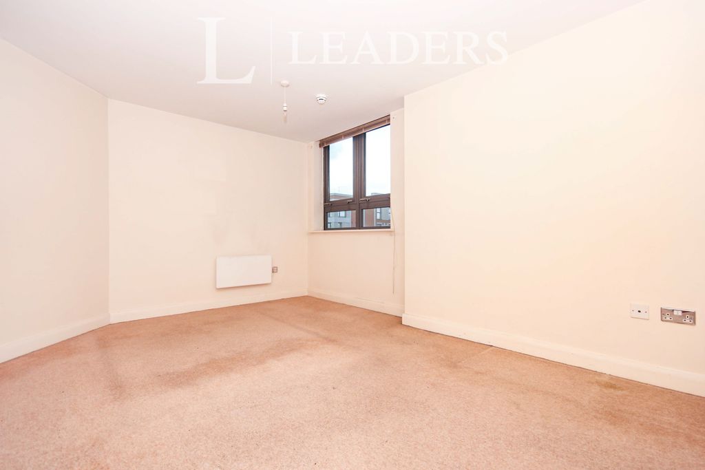 Property photo 3 of 12 d4d54c87-59Ed-Ec11-B