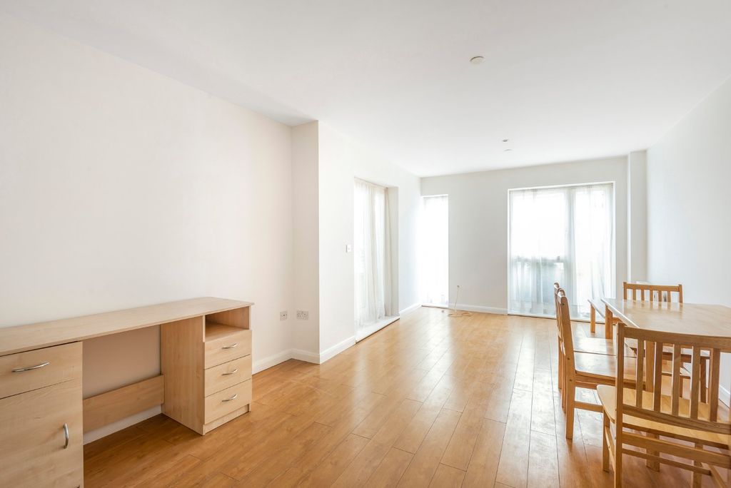 Property photo 3 of 7 Picture No. 06