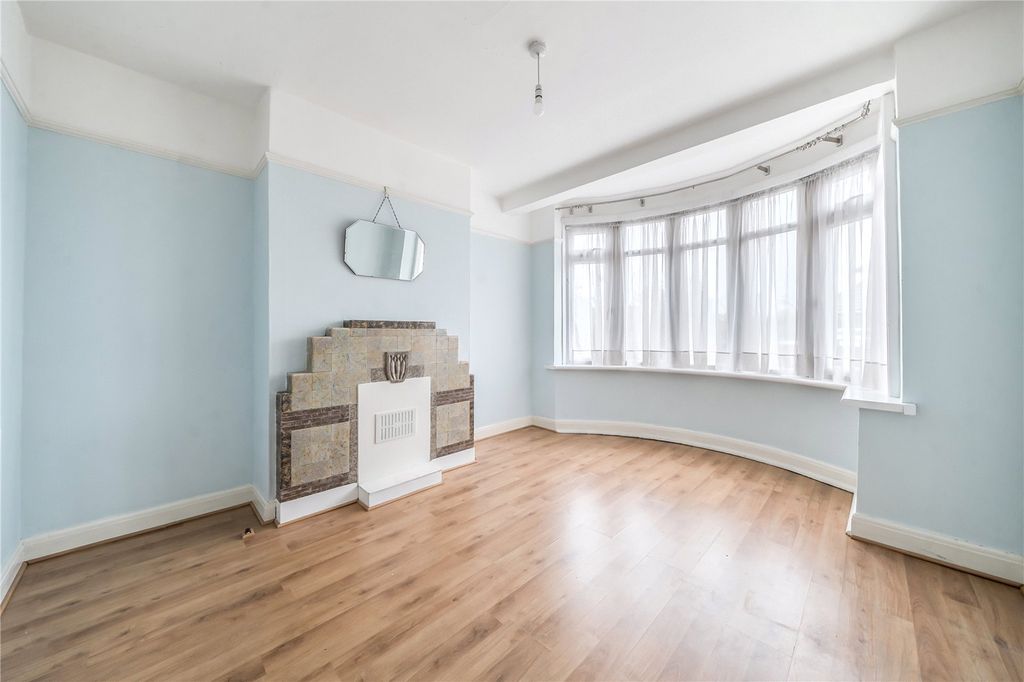 Property photo 2 of 15 Picture No. 13