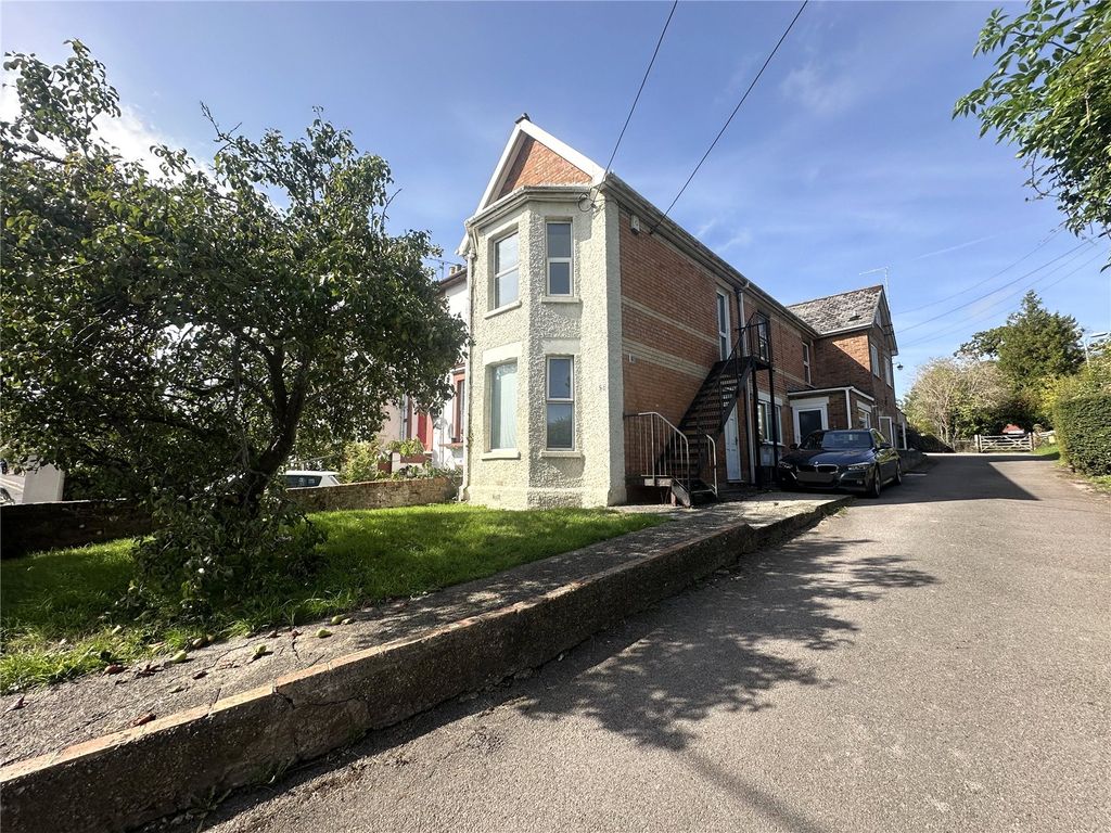 Property photo 1 of 11 Picture No. 02