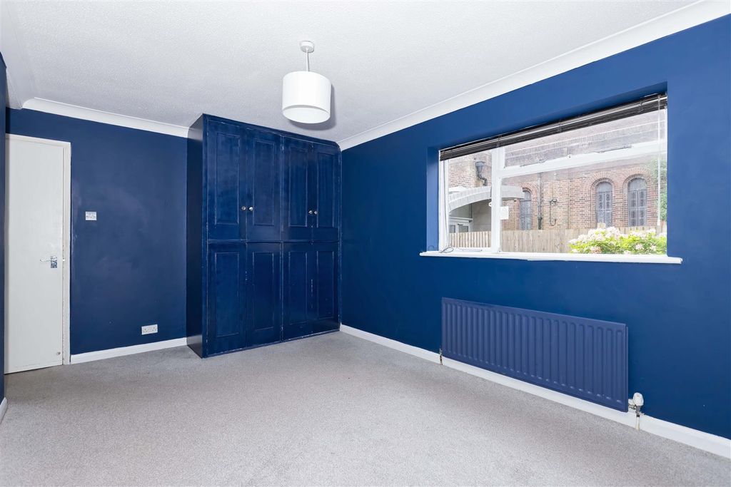 Property photo 2 of 7 St Michaels Court_1.Jpg