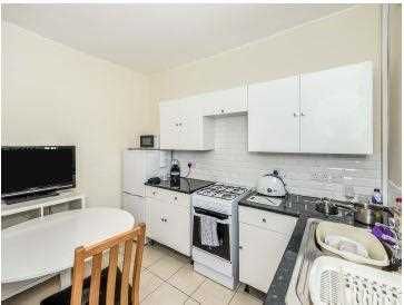 Property photo 3 of 7 Kitchen