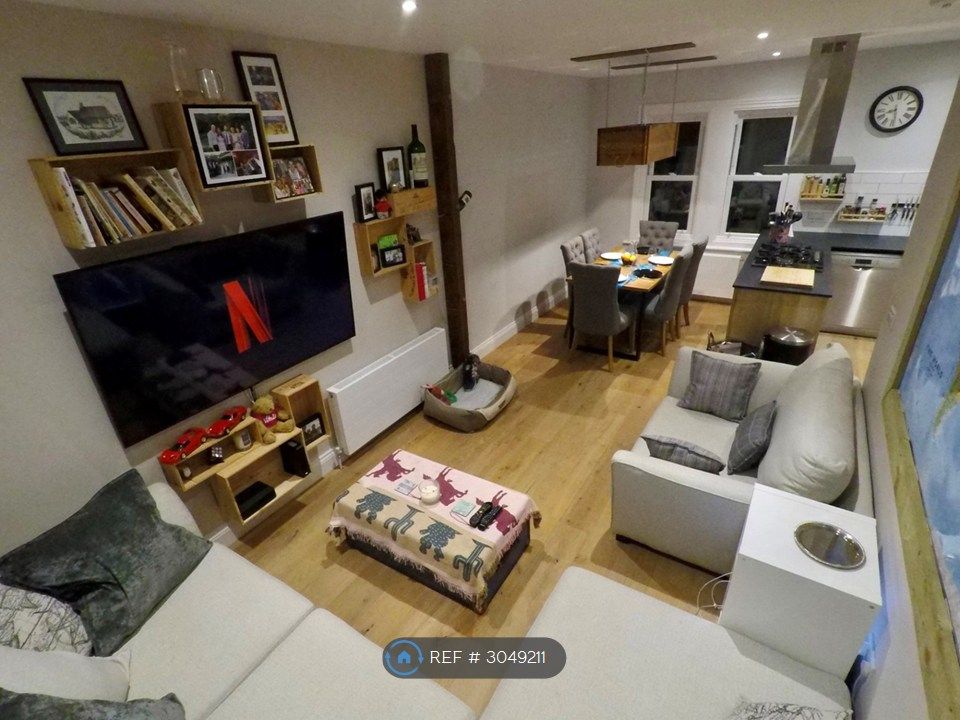 Property photo 1 of 14 Sitting Room