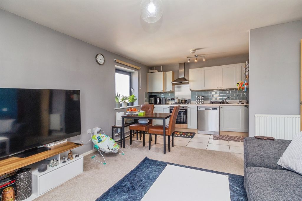 Property photo 2 of 15