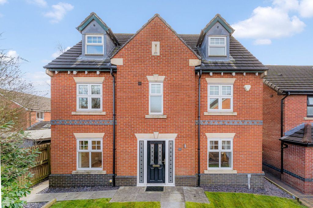 Property photo 1 of 34