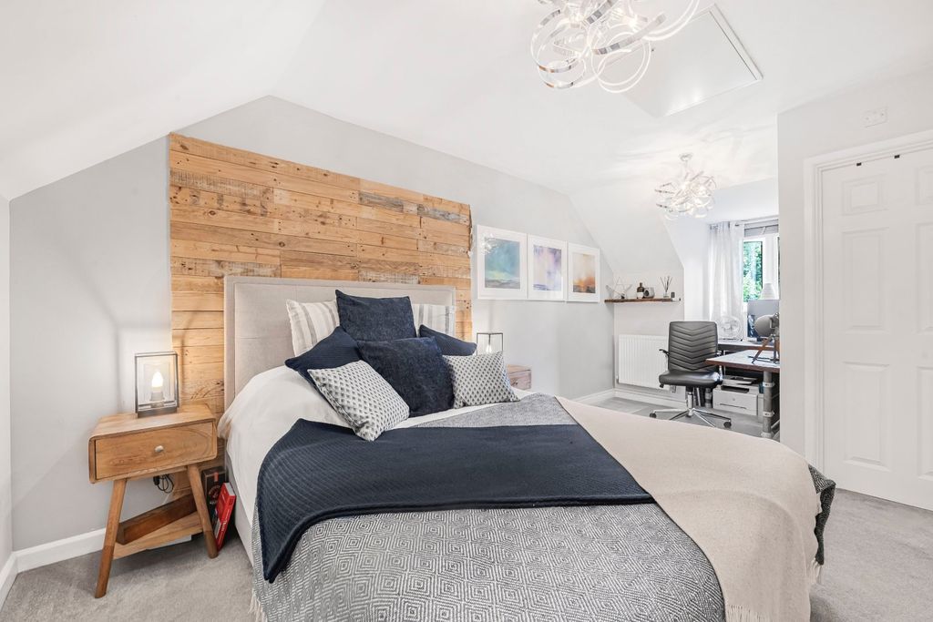 Property photo 3 of 14 Picture No. 24