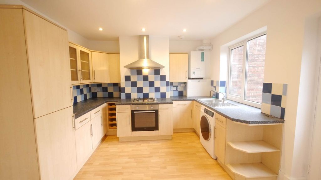 Property photo 2 of 9