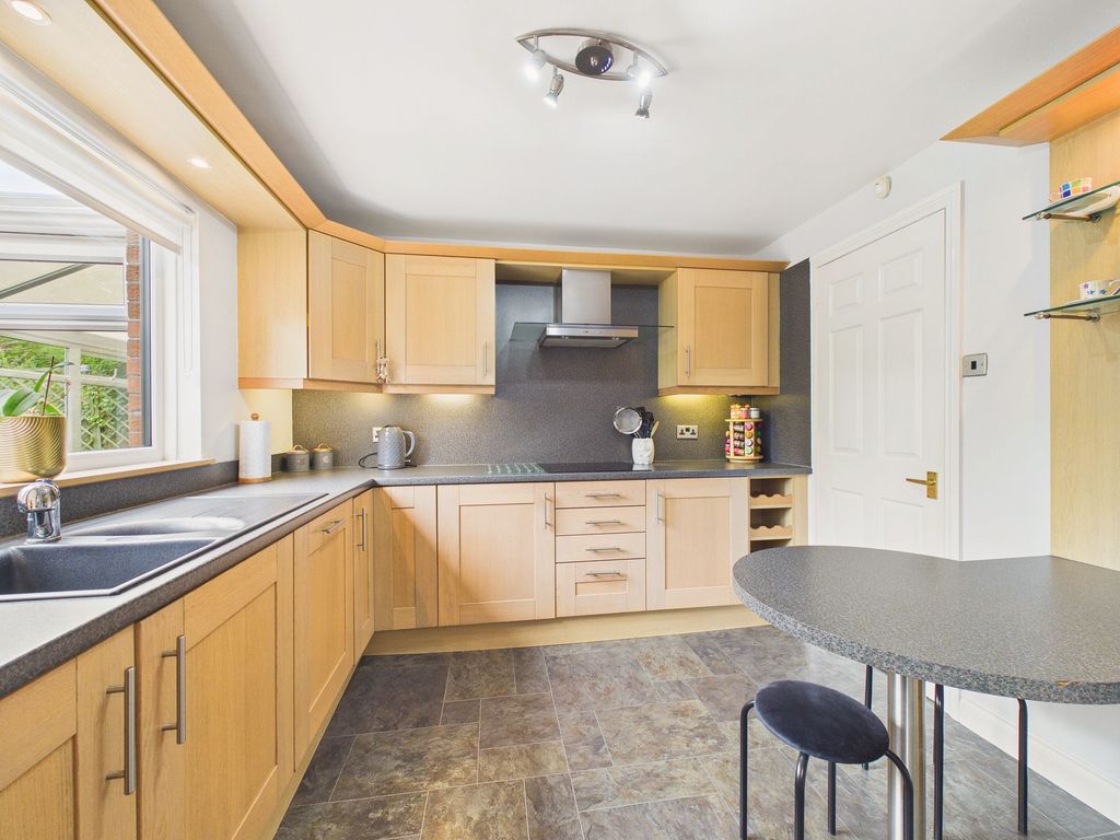 Property photo 3 of 15 Kitchen