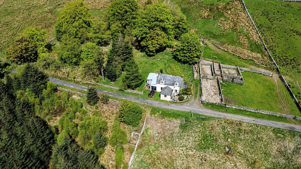 Property photo 2 of 19 Overhead View Front