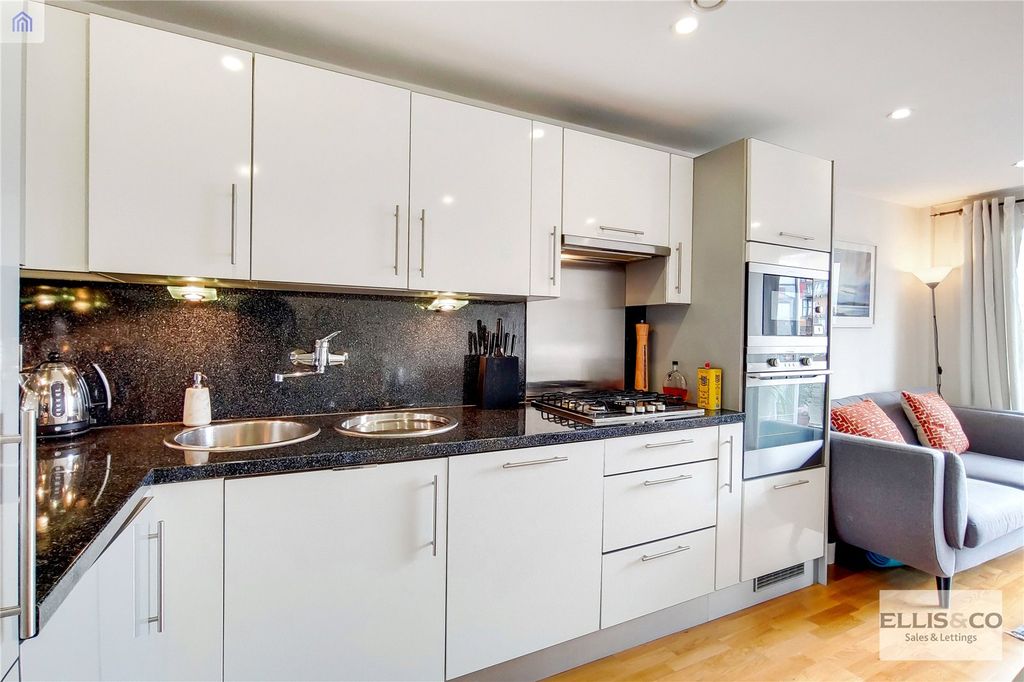 Property photo 3 of 9 Picture No. 02