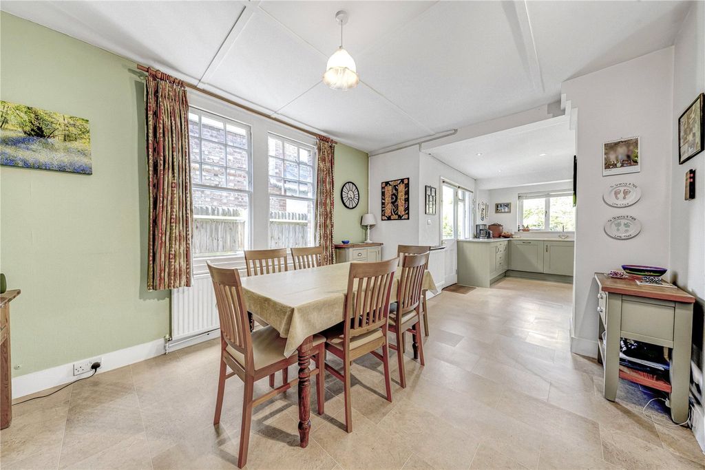 Property photo 3 of 15 Breakfast Room