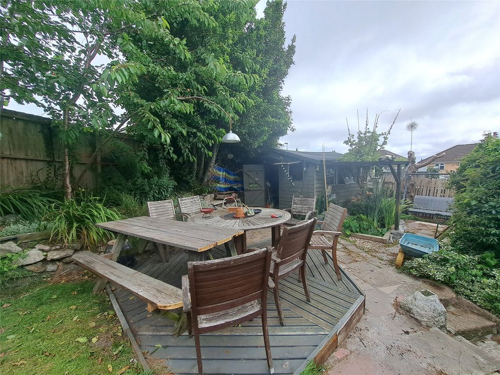 Property photo 3 of 9 Picture No. 06