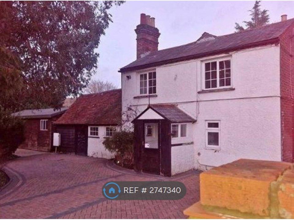 Property photo 2 of 6 Front Aspect