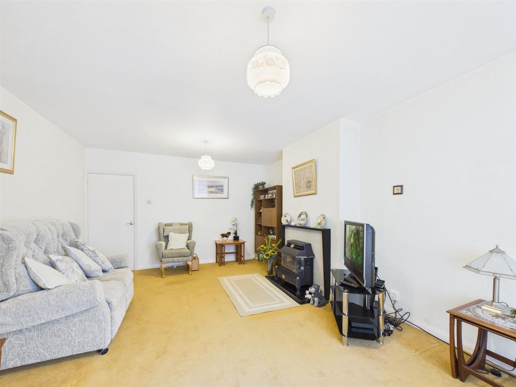 Property photo 3 of 12 Cam03851G0-Pr0069-Still010.Jpg