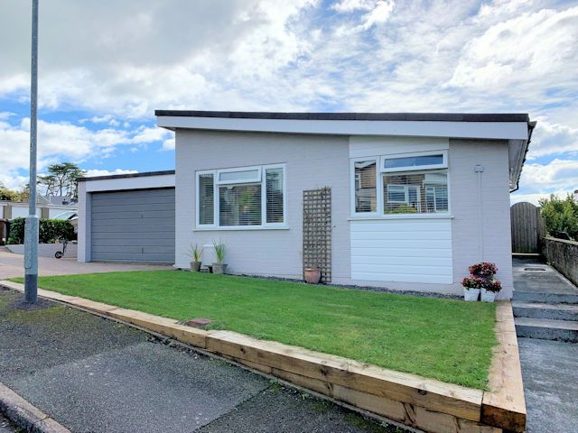 Property photo 2 of 33