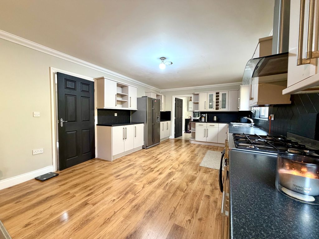 Property photo 3 of 27 Img_5756.Jpeg