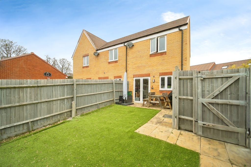 Property photo 2 of 18