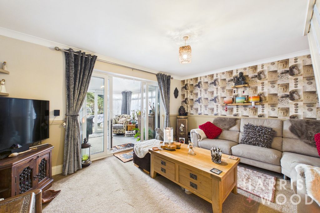 Property photo 3 of 21 5718665