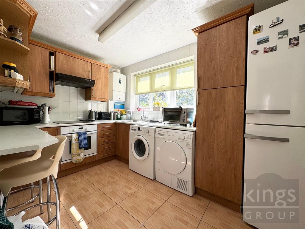 Property photo 3 of 15 Kitchen