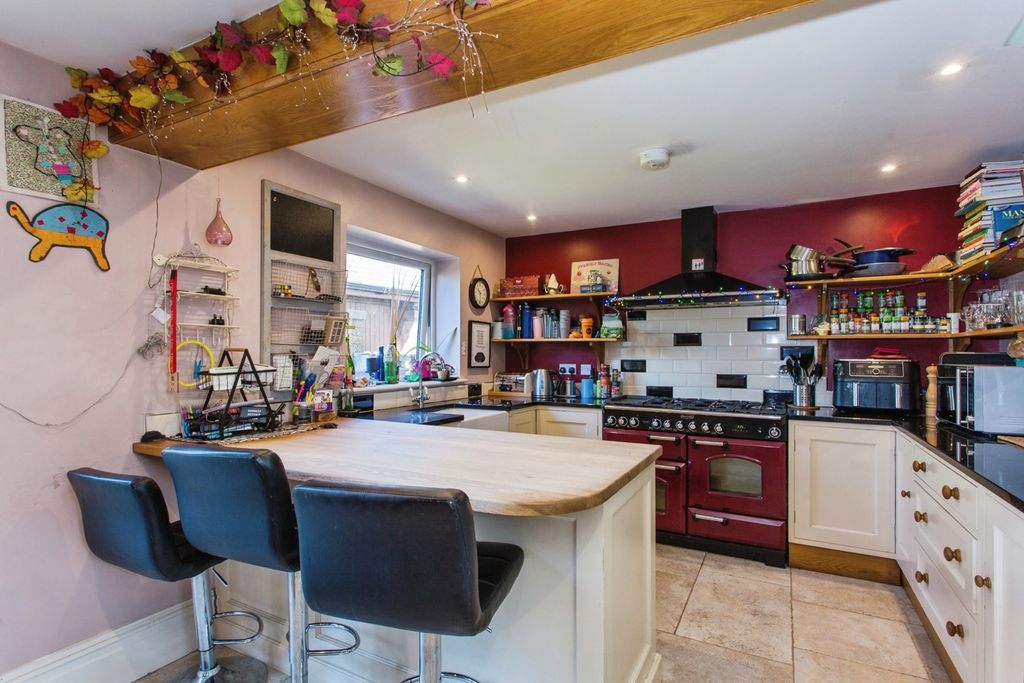 Property photo 3 of 30 Pbox-Img.Jpg