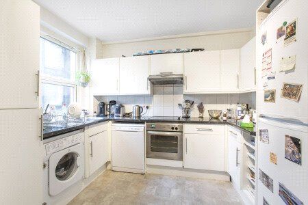 Property photo 2 of 11 Kitchen