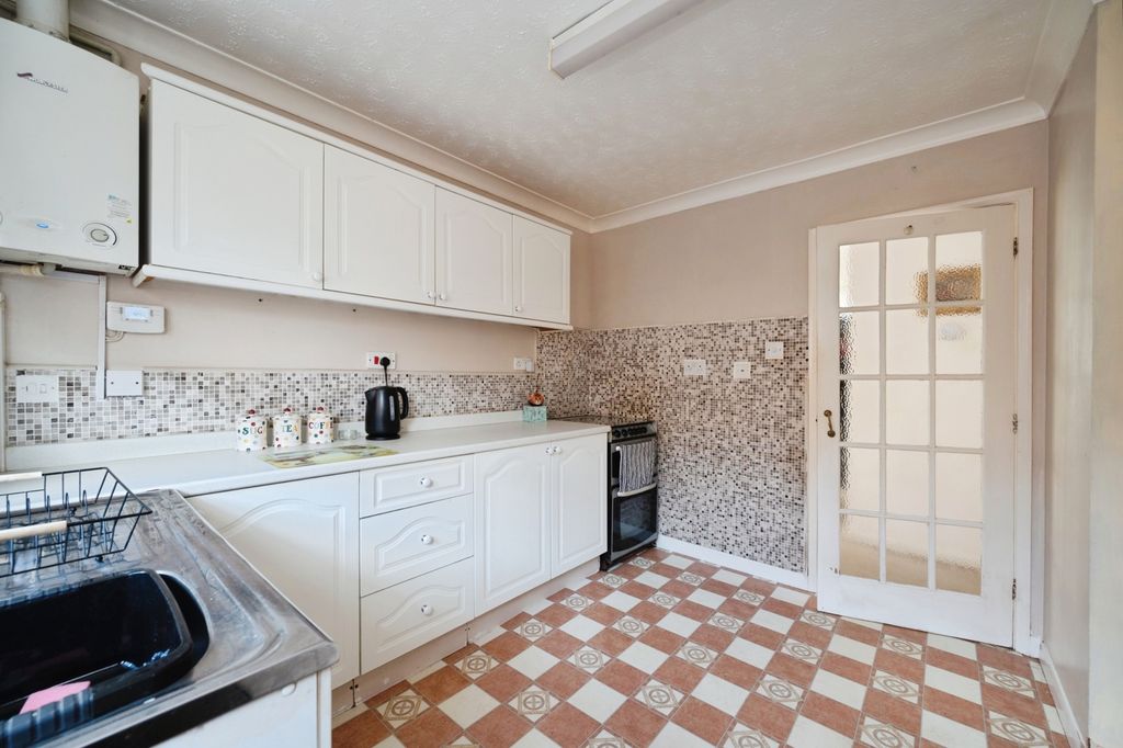 Property photo 3 of 17 Photo