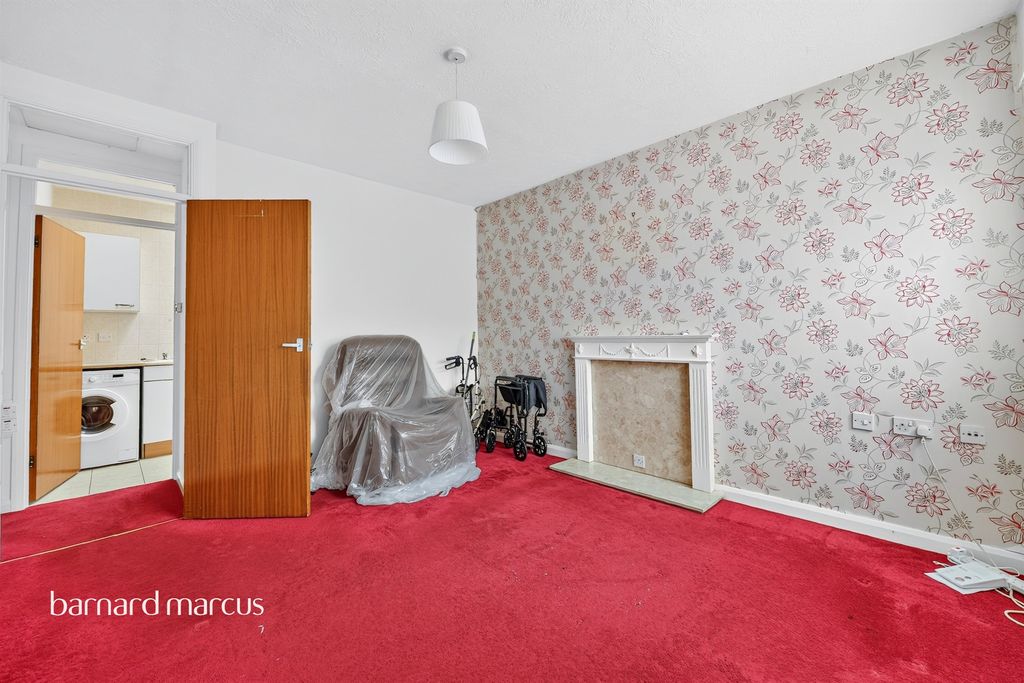 Property photo 2 of 22
