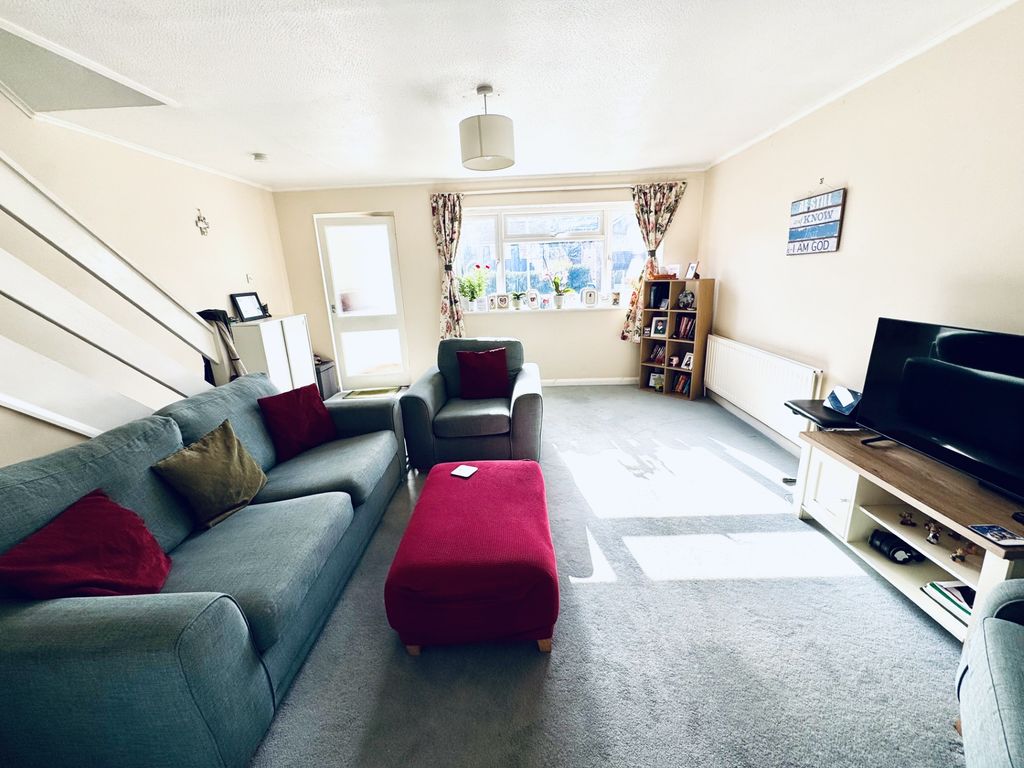 Additional image 6 of 3 bed detached house for saleBramshott Drive, Hook RG27