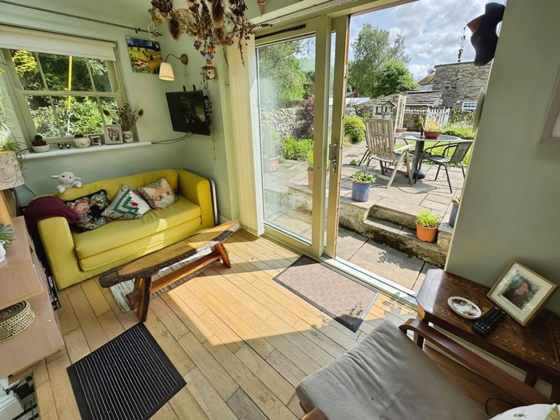 Property photo 3 of 16 Photo 5