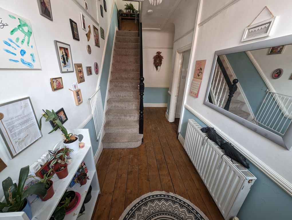 Property photo 2 of 17 Photo 2