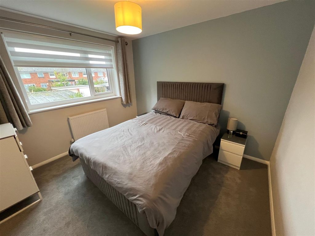 Property photo 3 of 12 Bedroom 1