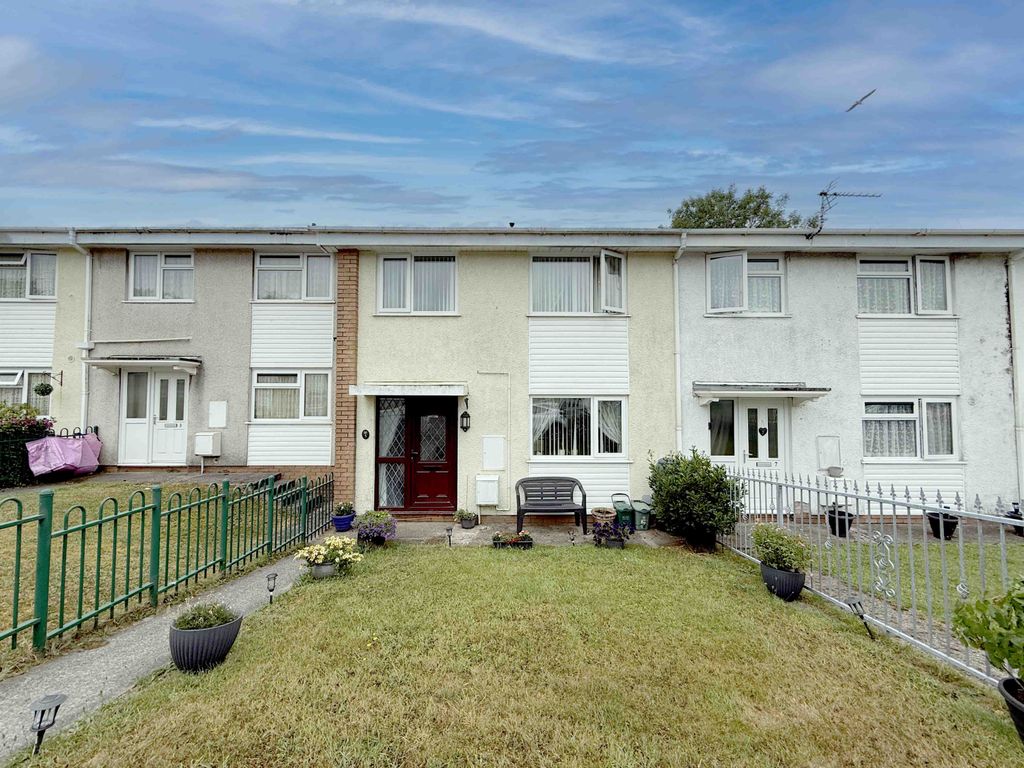 Property photo 1 of 12 3 Bedroom Mid-Terrace House For Sale In Clos Penpant, Pontarddulais