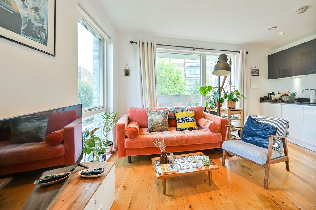 Property photo 1 of 8