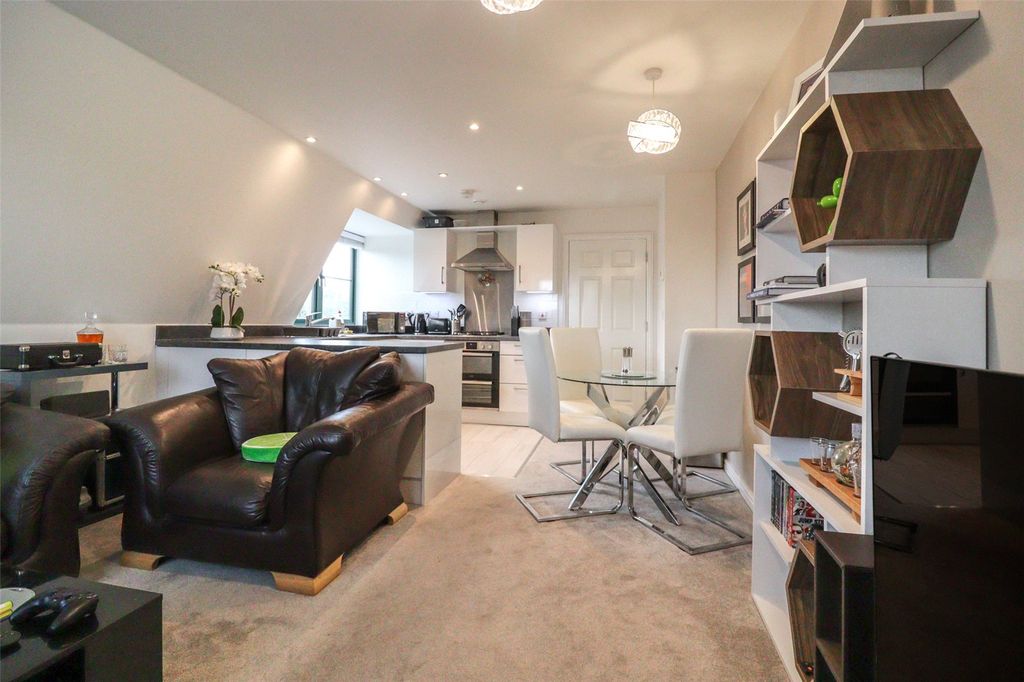 Property photo 2 of 13 Picture No. 04