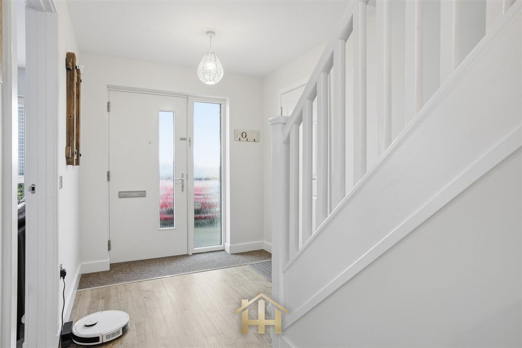 Property photo 2 of 40 22Grayfaulds-0008.Jpg