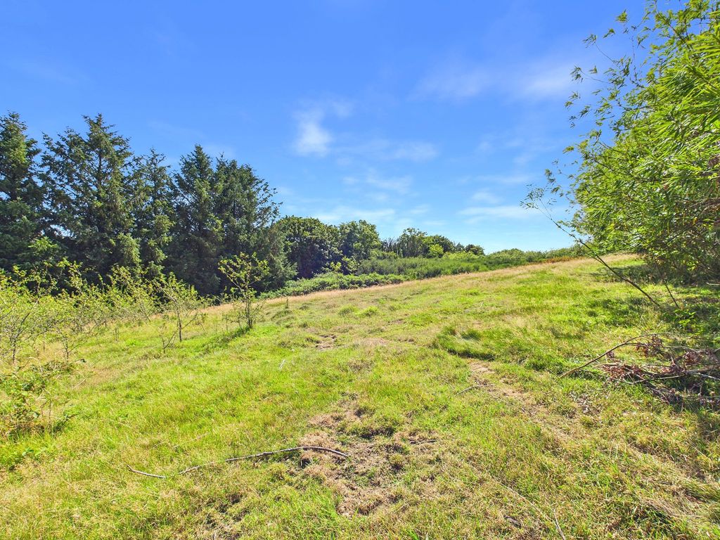 Property photo 2 of 5