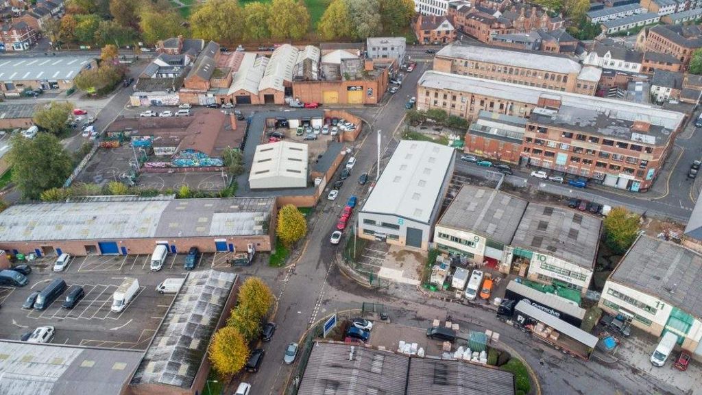 Property photo 2 of 8