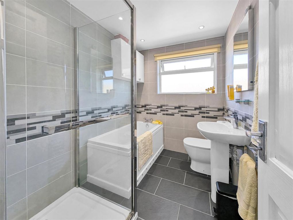 Property photo 3 of 16 15.Jpg