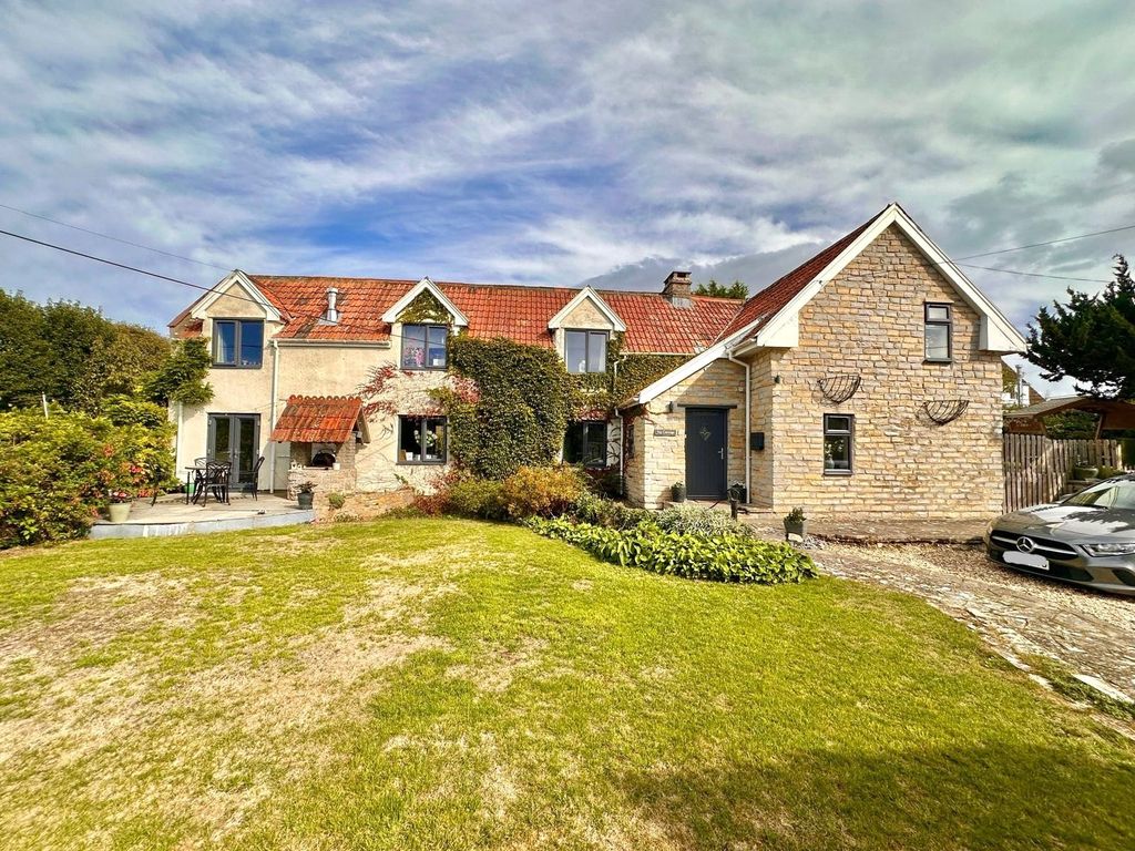 Property photo 1 of 49 Picture No. 63