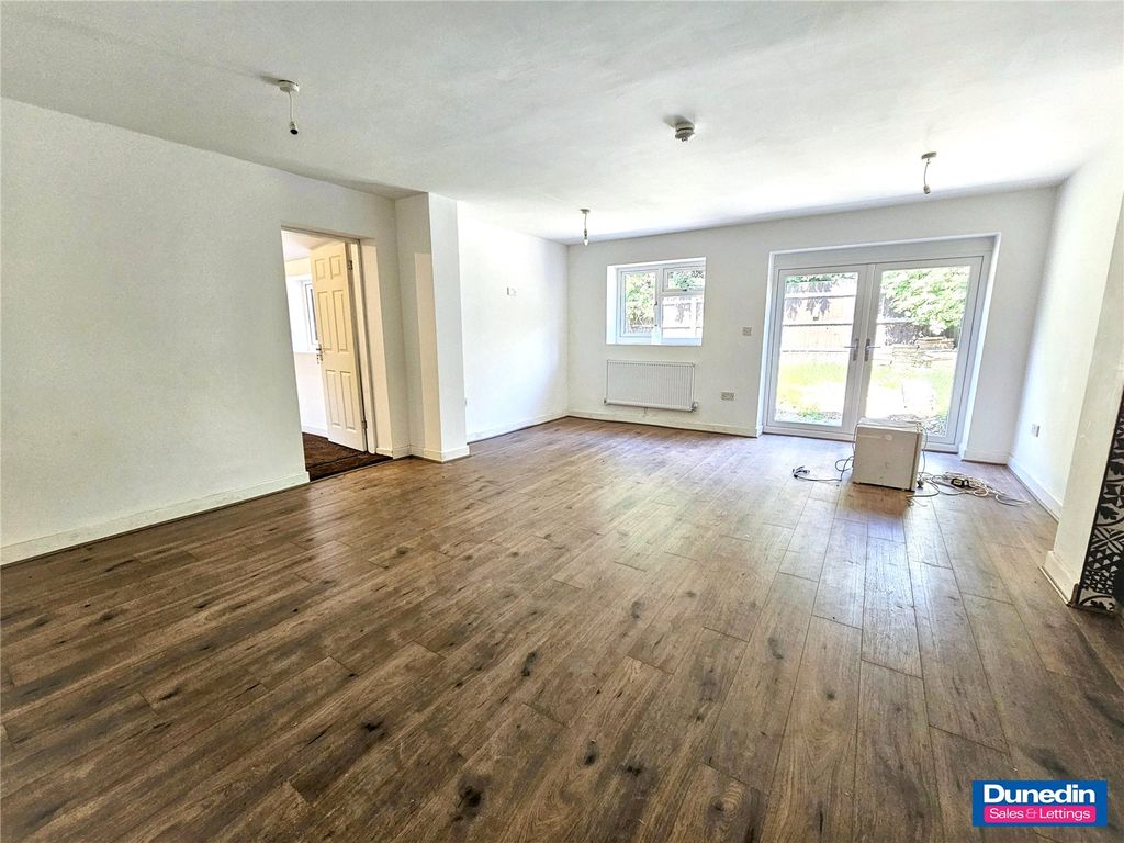 Property photo 2 of 15 Picture No. 09