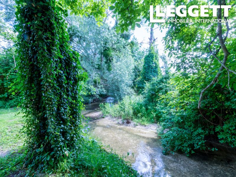 Property photo 2 of 10