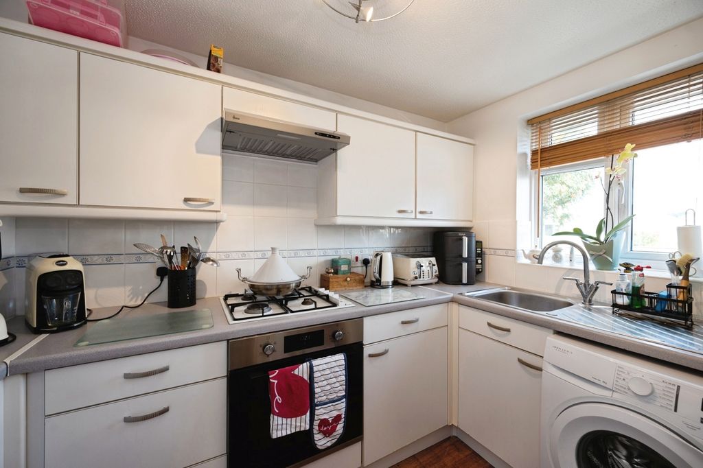 Property photo 2 of 11 Pbox-Img.Jpg