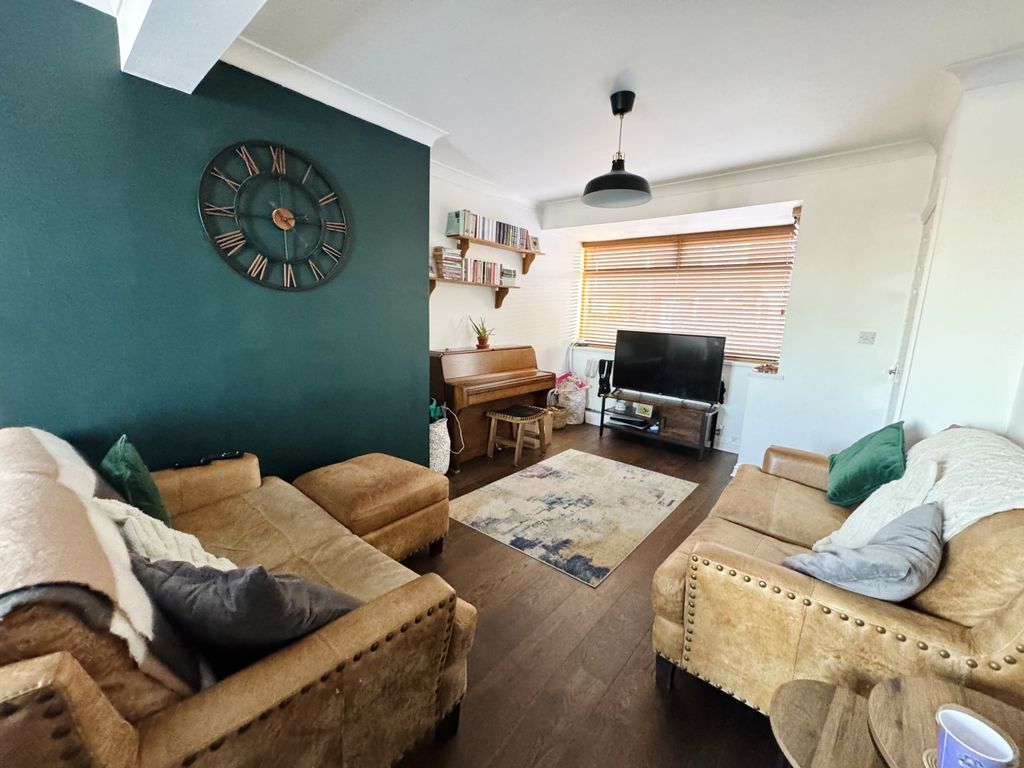 Property photo 2 of 18 Img_0877