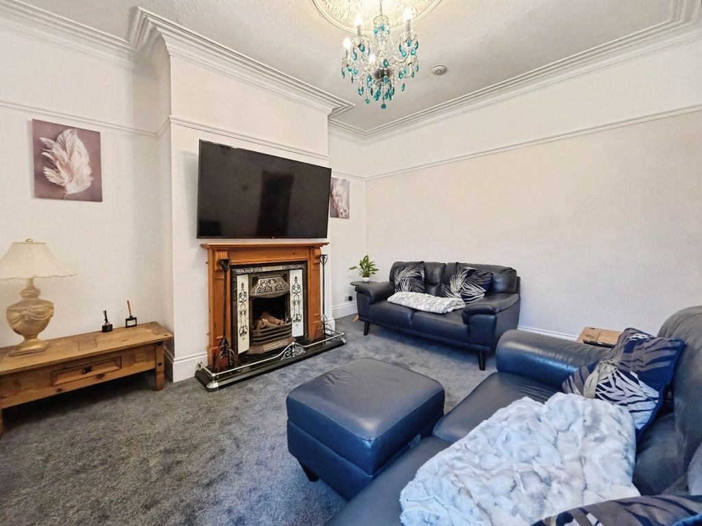 Property photo 2 of 13 5224721